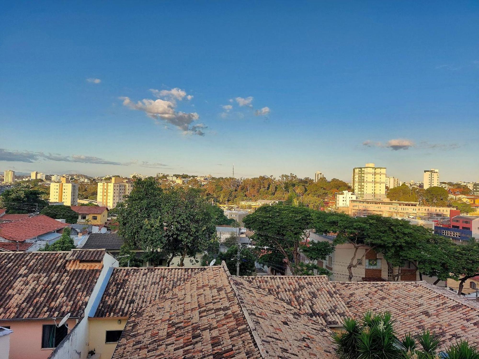 Casa Confortavel E Segura Na Regiao Da Pampulha Belo Horizonte Luaran gambar